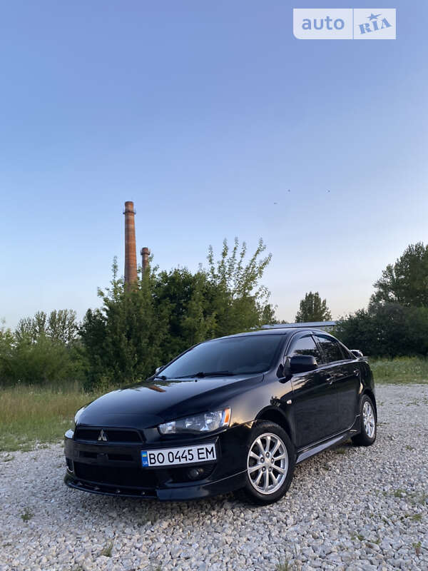 Седан Mitsubishi Lancer 2010 в Тернополі