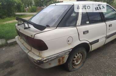 Ліфтбек Mitsubishi Lancer 1990 в Верховині