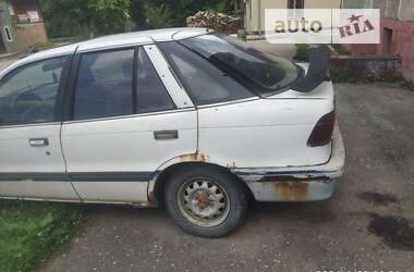 Ліфтбек Mitsubishi Lancer 1990 в Верховині