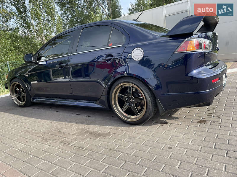 Седан Mitsubishi Lancer 2013 в Киеве