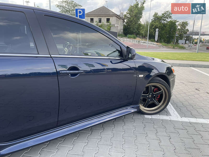 Седан Mitsubishi Lancer 2013 в Киеве