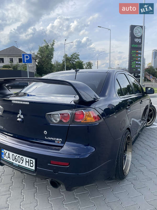 Седан Mitsubishi Lancer 2013 в Киеве