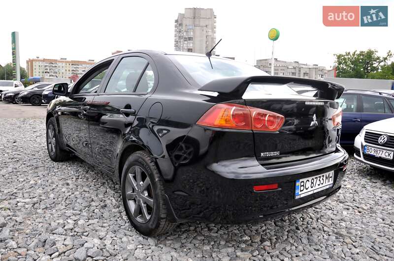 Седан Mitsubishi Lancer 2010 в Львові