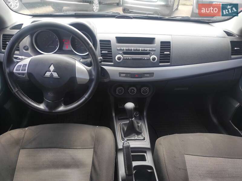 Седан Mitsubishi Lancer 2011 в Кривому Розі