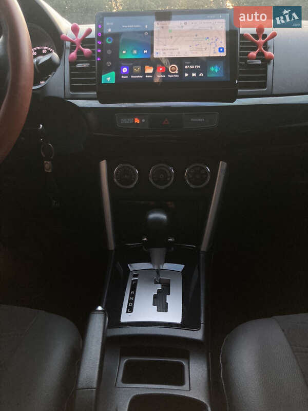 Седан Mitsubishi Lancer 2017 в Каменском