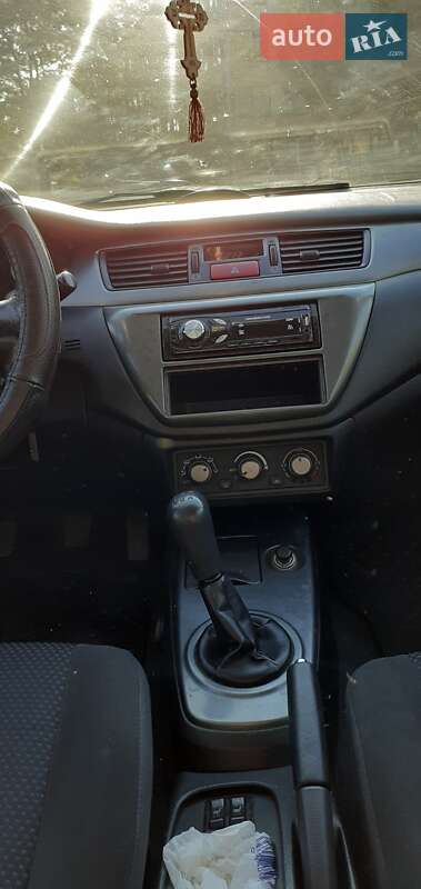 Седан Mitsubishi Lancer 2006 в Мукачевому