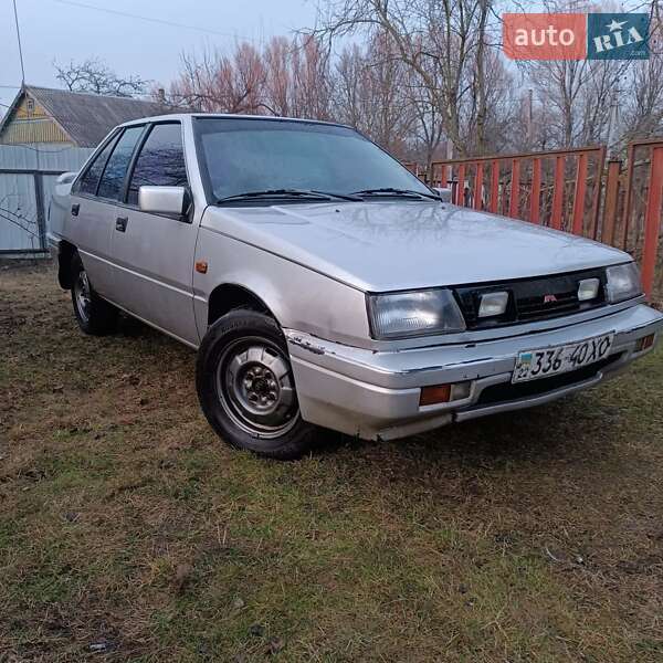 Седан Mitsubishi Lancer 1987 в Житомире