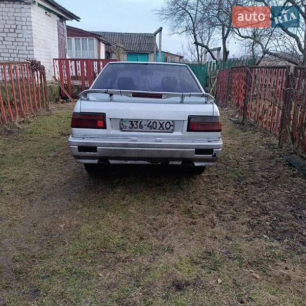 Седан Mitsubishi Lancer 1987 в Житомире