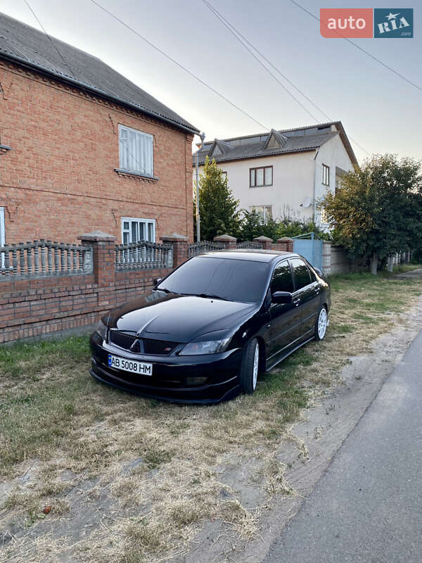 Седан Mitsubishi Lancer 2006 в Гайсину