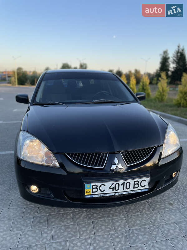 Седан Mitsubishi Lancer 2004 в Львові фото 6 Седан Mitsubishi Lancer 2004 в Львові