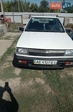 Седан Mitsubishi Lancer 1988 в 