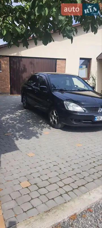 Mitsubishi Lancer