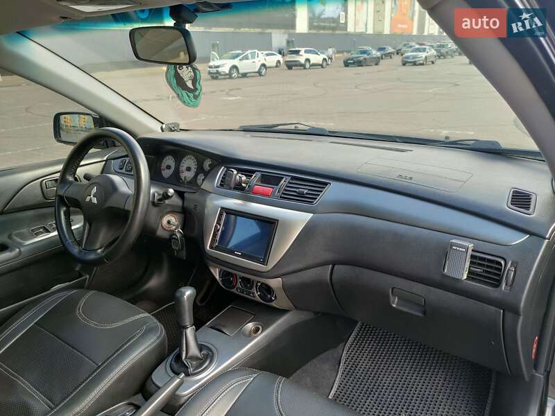 Седан Mitsubishi Lancer 2007 в Киеве