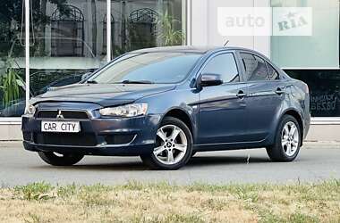 Седан Mitsubishi Lancer 2008 в Киеве