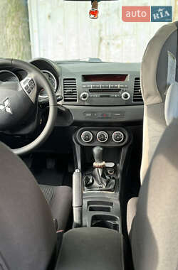 Хэтчбек Mitsubishi Lancer 2009 в 