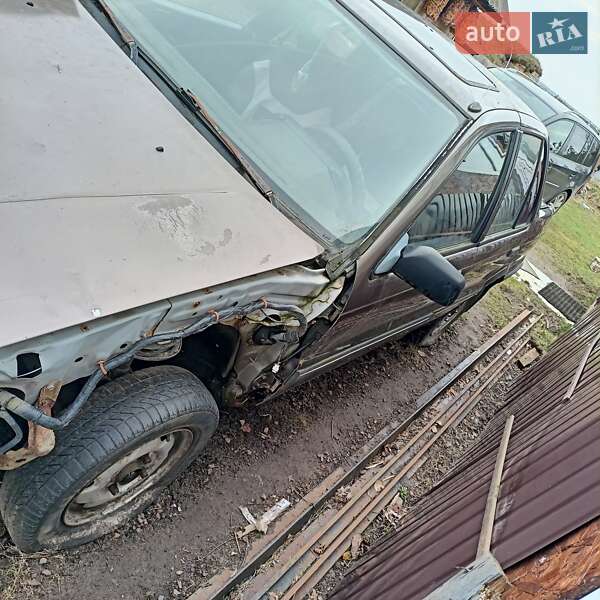 Седан Mitsubishi Lancer 1991 в Ровно