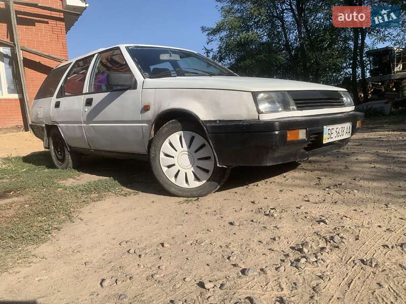 Хэтчбек Mitsubishi Lancer 1987 в Ильинцах фото 2 Хэтчбек Mitsubishi Lancer 1987 в Ильинцах