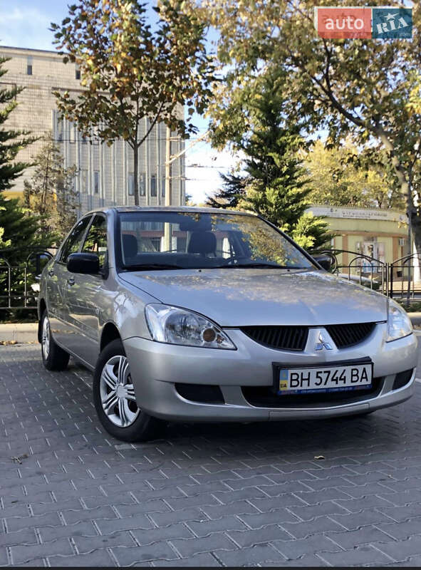 Седан Mitsubishi Lancer 2004 в Одесі