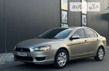 Седан Mitsubishi Lancer 2008 в Киеве