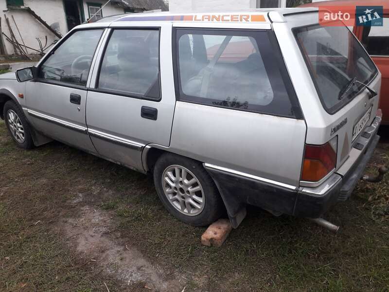 Универсал Mitsubishi Lancer 1987 в 