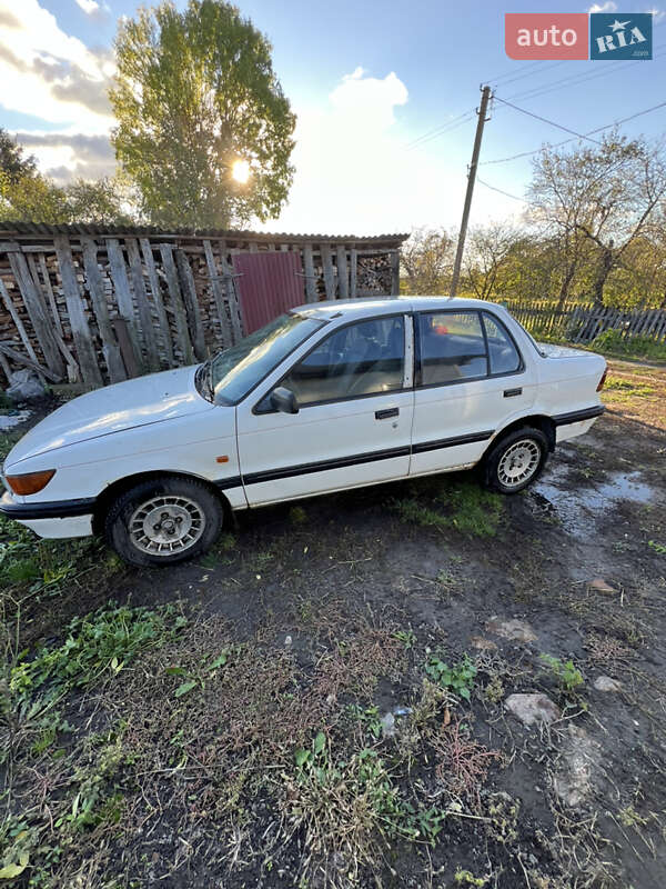 Седан Mitsubishi Lancer 1991 в Любомле