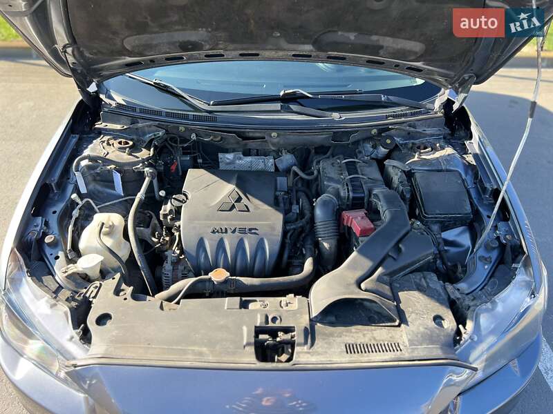 Седан Mitsubishi Lancer 2011 в Києві