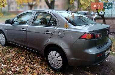 Седан Mitsubishi Lancer 2012 в Чернигове