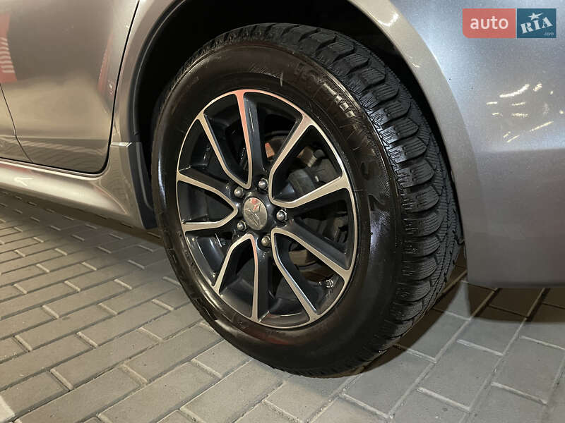 Седан Mitsubishi Lancer 2015 в Киеве фото 11 Седан Mitsubishi Lancer 2015 в Киеве