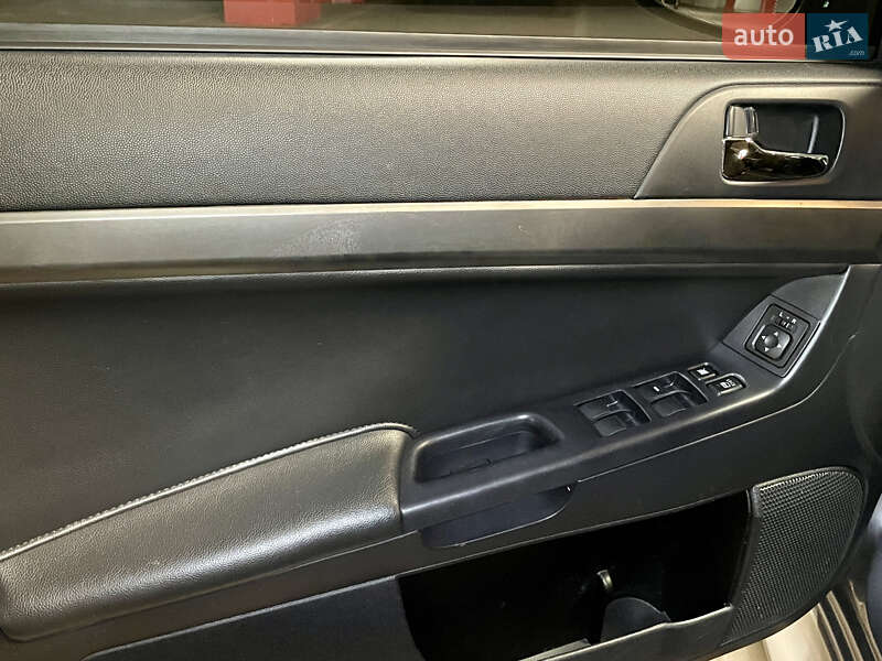 Седан Mitsubishi Lancer 2015 в Киеве фото 18 Седан Mitsubishi Lancer 2015 в Киеве