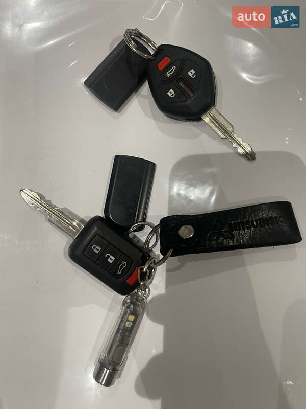 Седан Mitsubishi Lancer 2015 в Киеве фото 40 Седан Mitsubishi Lancer 2015 в Киеве