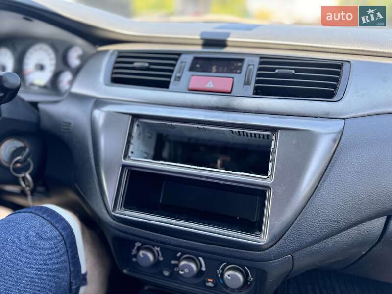 Седан Mitsubishi Lancer 2007 в Львове фото 7 Седан Mitsubishi Lancer 2007 в Львове