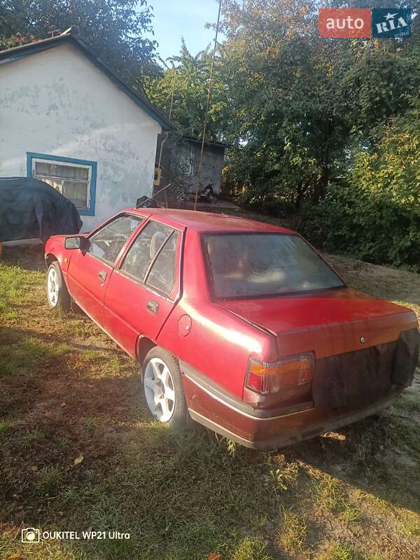Седан Mitsubishi Lancer 1986 в Киеве