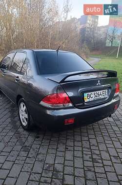 Седан Mitsubishi Lancer 2004 в Львові