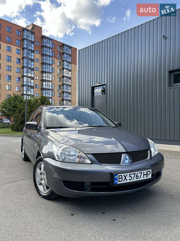 Седан Mitsubishi Lancer 2006 в Каменец-Подольском