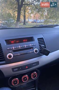 Седан Mitsubishi Lancer 2011 в 