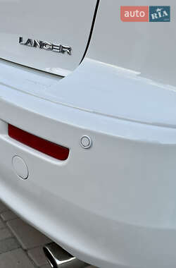 Седан Mitsubishi Lancer 2011 в 