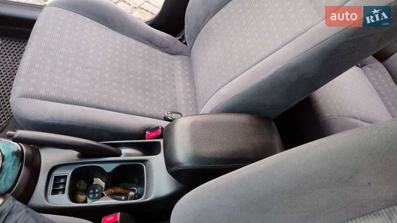 Седан Mitsubishi Lancer 2004 в Хмельницком