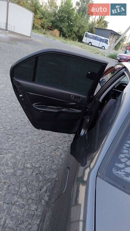 Седан Mitsubishi Lancer 2004 в Хмельницком