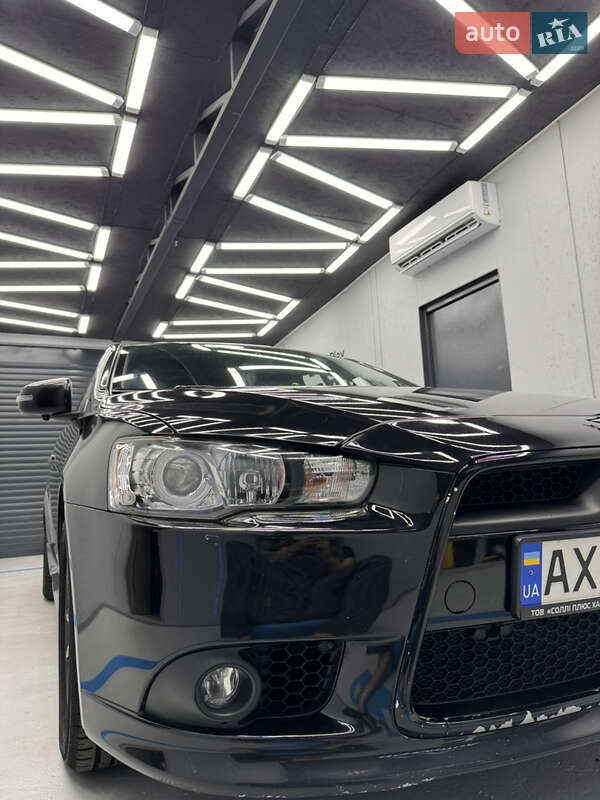 Седан Mitsubishi Lancer 2015 в 