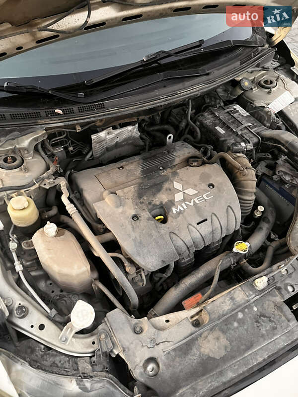 Седан Mitsubishi Lancer 2008 в Виннице