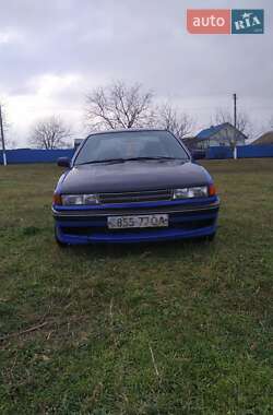 Седан Mitsubishi Lancer 1989 в Роздільній