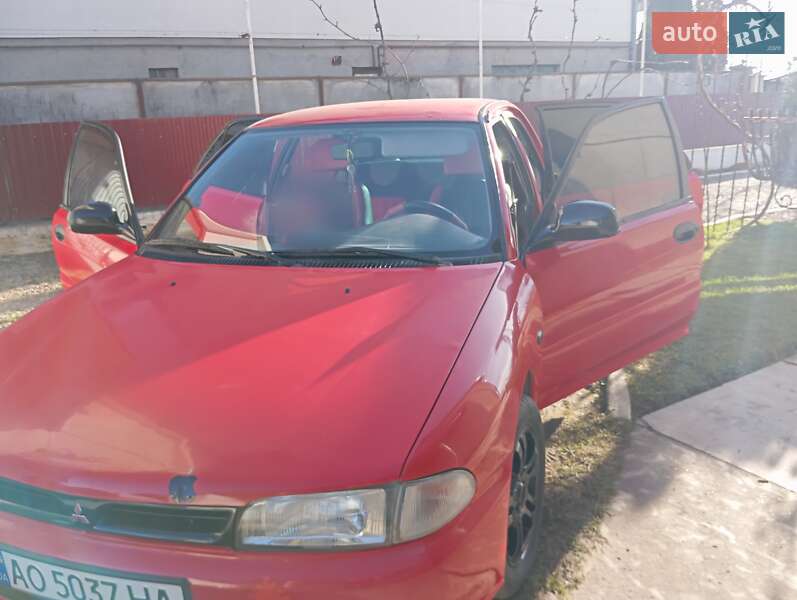 Седан Mitsubishi Lancer 1993 в Виноградові