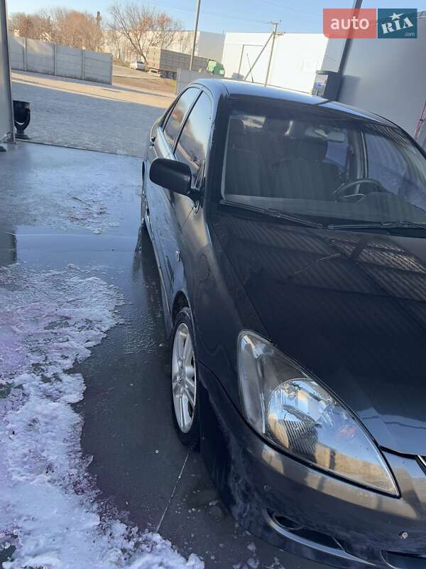Седан Mitsubishi Lancer 2004 в Одессе