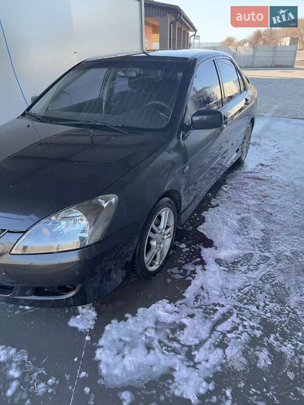 Седан Mitsubishi Lancer 2004 в Одессе
