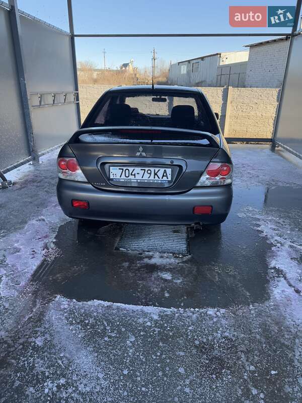 Седан Mitsubishi Lancer 2004 в Одессе