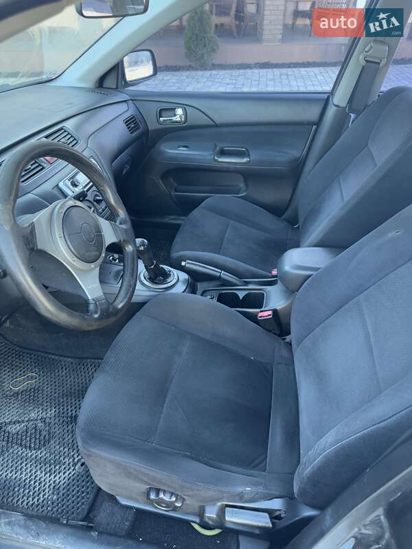 Седан Mitsubishi Lancer 2004 в Одессе