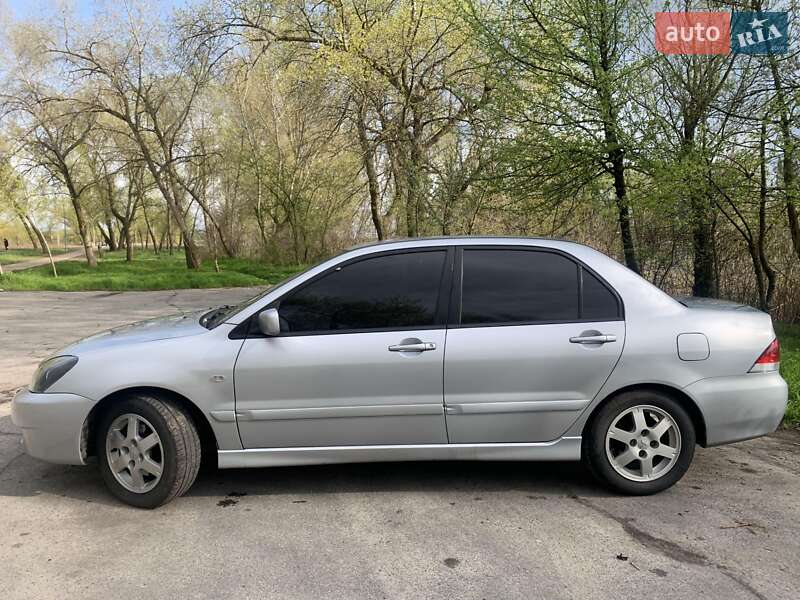Седан Mitsubishi Lancer 2006 в Кременчуге