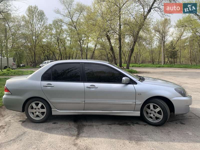 Седан Mitsubishi Lancer 2006 в Кременчуге