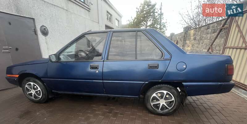Седан Mitsubishi Lancer 1986 в Кривом Роге