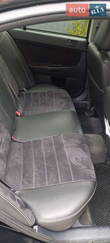 Седан Mitsubishi Lancer 2011 в Олександрівці